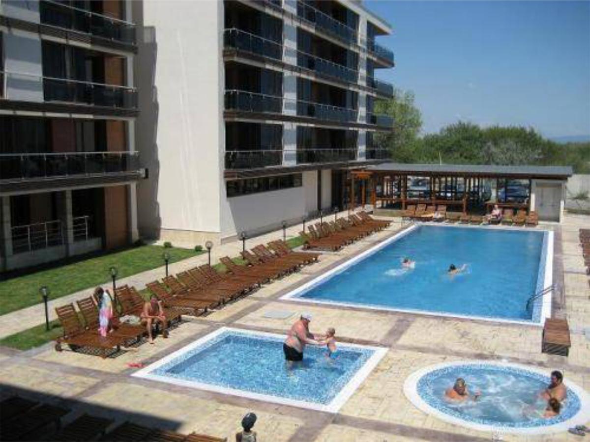 Pomorie Bay Aparthotel Екстериор снимка