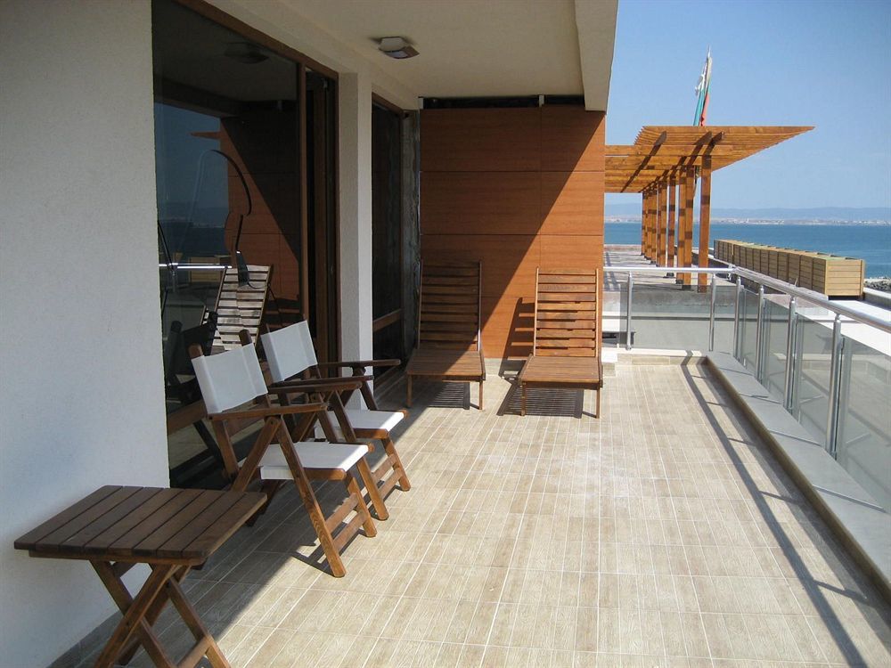 Pomorie Bay Aparthotel Екстериор снимка
